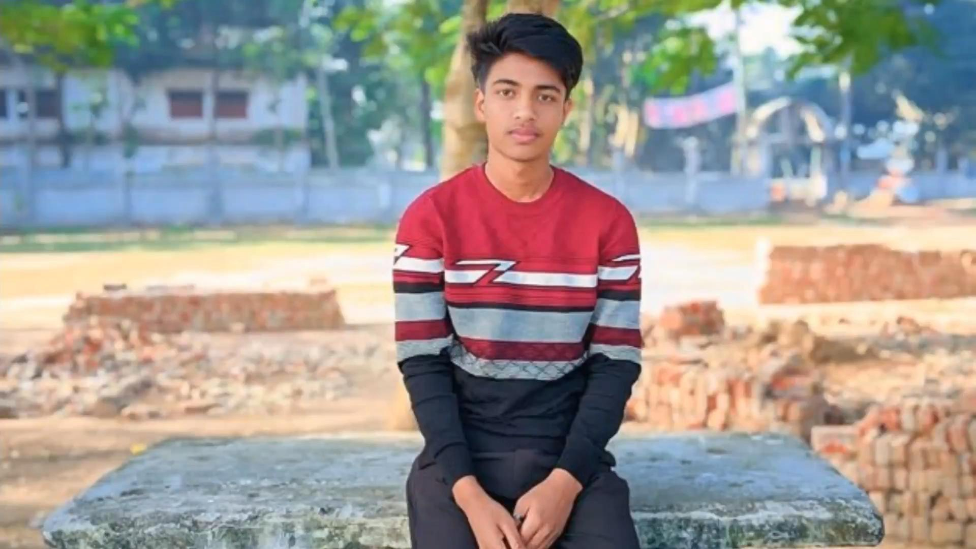 ফেসবুকে ‘হা হা’ রিয়েক্ট দেয়ায় শেরপুরে বন্ধুকে কুপিয়ে খুন